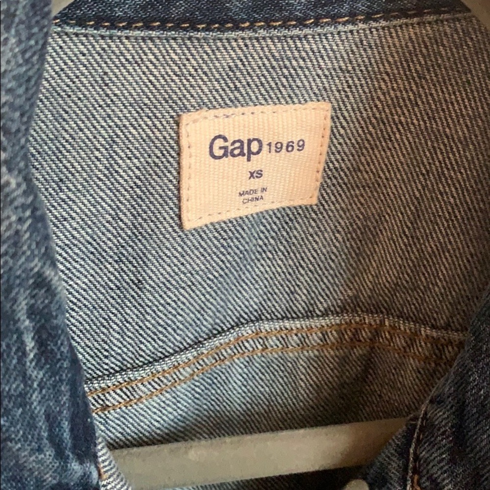 Gap Jean Jacket - Picture 4 of 4